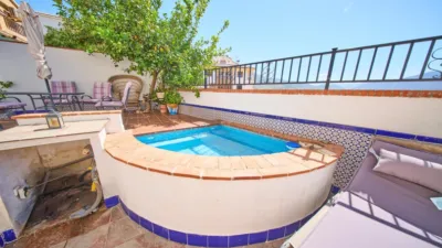 Terraced house on Calle de Almería photo 2