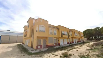 Terraced house on Calle Trva Ctra de Singla, No. 7 photo 3