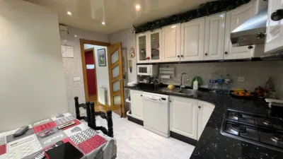 Apartment on Carrer de Montesa photo 3