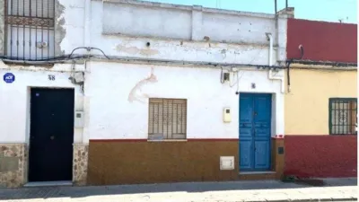 Terraced house on Calle de la Virgen de la Salud photo 2