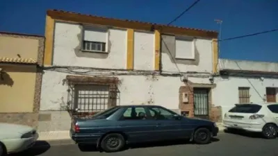 Casa adosada en calle de Emilio Castelar, 10 photo 5