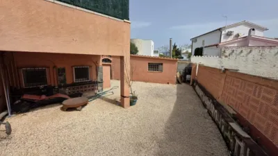 Single-family home in Empuriabrava photo 17