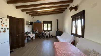 Rustic property on La Nava Street photo 9