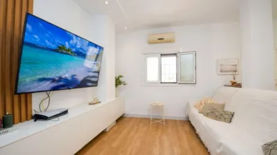 Apartment on the 1st Line of the Beach photo 4