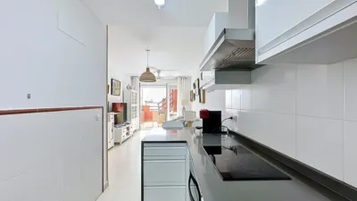 Penthouse on Calle Islas Canarias photo 16