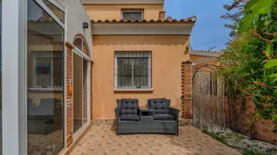 Chalet on Carrer del Morral photo 7