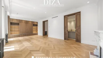 Apartment on Calle de Valverde photo 10
