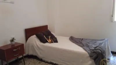 Apartment on Hermanos Navarro Caracena Street photo 19
