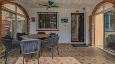 Chalet on Carrer del Morral photo 9