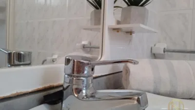 Apartment on Hermanos Navarro Caracena Street photo 26