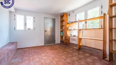 Chalet on Carrer de la Foia de Bunol photo 48