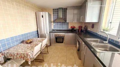 Chalet on Calle de las Islas Columbretes photo 10