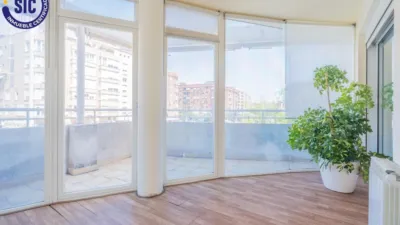 Apartment on Carrer de la Serrería photo 8