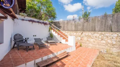 Chalet on Carrer de la Foia de Bunol photo 8
