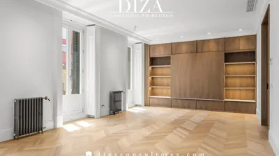 Apartment on Calle de Valverde photo 8