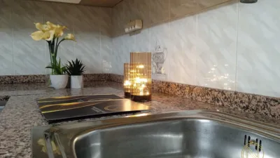Apartment on Hermanos Navarro Caracena Street photo 33