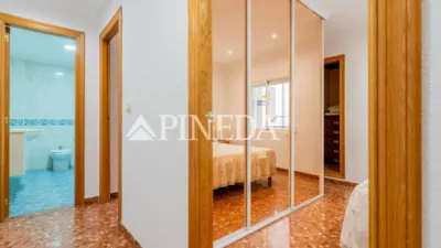 Apartment on Carrer del Cid photo 33