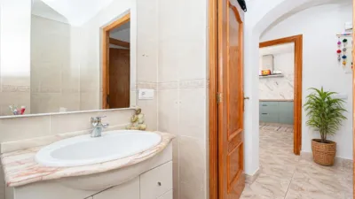 House on Carrer de Tetuan photo 23