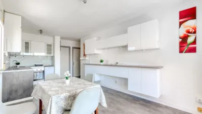 Apartamento en Carrer de Mercè Rodoreda photo 9