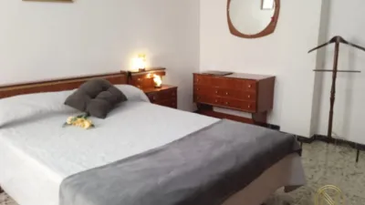 Apartment on Hermanos Navarro Caracena Street photo 20