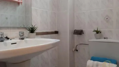 Apartment on Hermanos Navarro Caracena Street photo 31