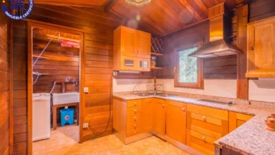 Chalet on Carrer de la Foia de Bunol photo 25