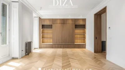Apartment on Calle de Valverde photo 9