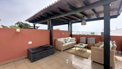 Penthouse on Calle Islas Canarias photo 22