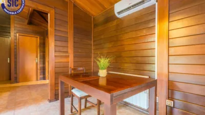 Chalet on Carrer de la Foia de Bunol photo 22