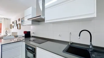 Penthouse on Calle Islas Canarias photo 15