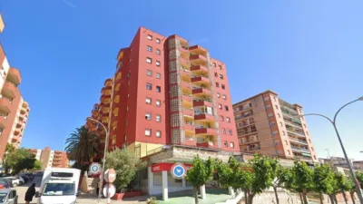 Flat on Dr Ferran Street, No. 8 photo 2