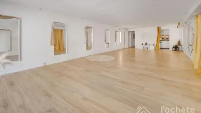 Chalet on Carrer de Josep Pla photo 16