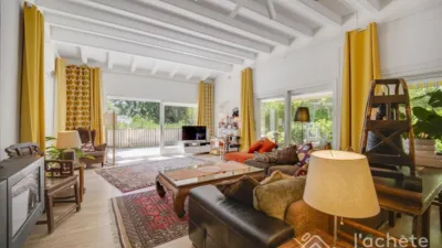 Chalet on Carrer de Josep Pla photo 6
