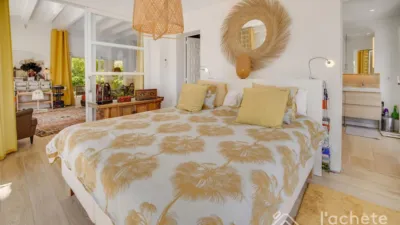 Chalet on Carrer de Josep Pla photo 9
