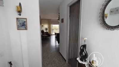 Apartment on Empuriabrava Street photo 11