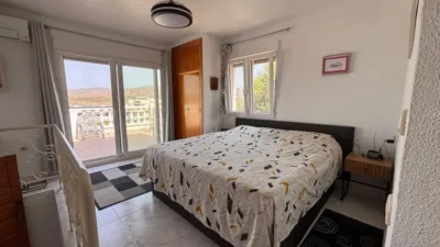 Chalet on Calle Espejos, Ur Mojon photo 11