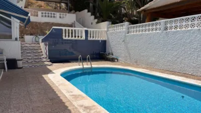 Chalet on Calle Espejos, Ur Mojon photo 2