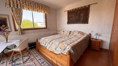 Chalet on Calle Espejos, Ur Mojon photo 24