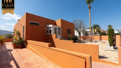 Chalet en calle Limoneros photo 3
