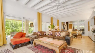 Chalet on Carrer de Josep Pla photo 5