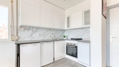 Apartment on Carles Fages de Climent Street photo 9