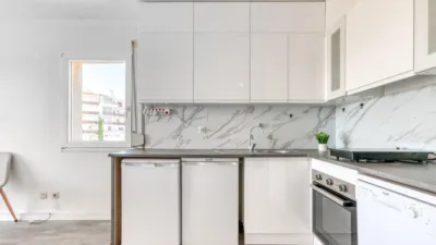Apartment on Carles Fages de Climent Street photo 10