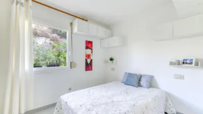 Apartment on Carles Fages de Climent Street photo 19
