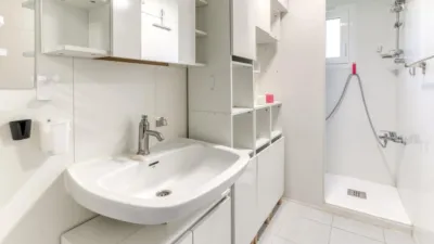 Apartment on Carles Fages de Climent Street photo 18