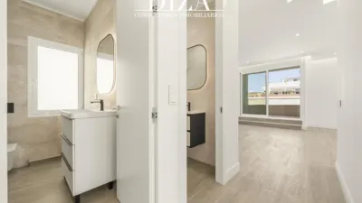 Penthouse on Calle del Maestro Alonso photo 34
