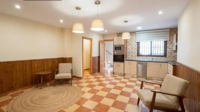 House in the Centre photo 2