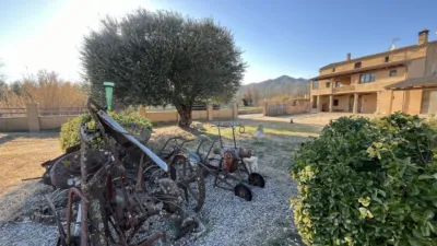 Chalet on Calle Diseminado Afores, No. 32 photo 3
