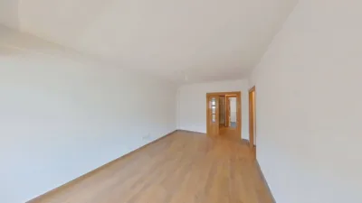 Flat in Parla photo 3