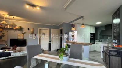 Duplex penthouse on Calle de Ramón Cabanillas photo 2