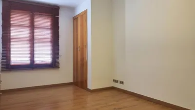Apartment on Gran Vía de Ramón y Cajal photo 4